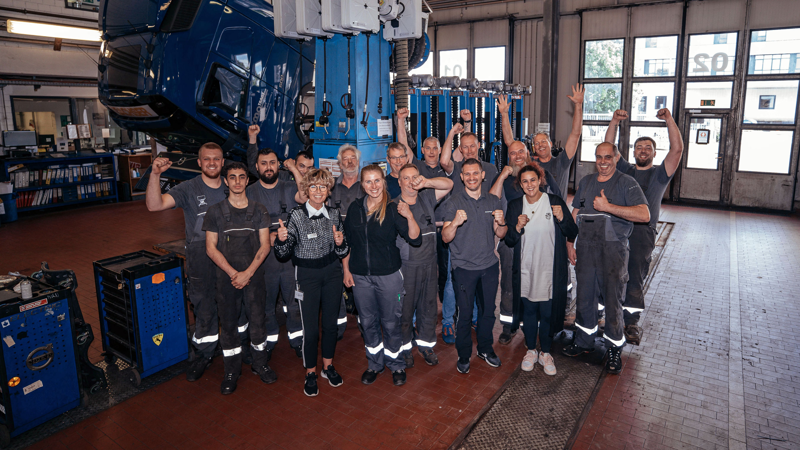 Volvo Trucks Service Team